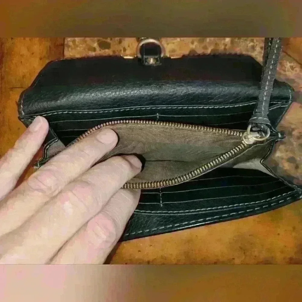 Chloé snap wallet in EUC - Picture 7 of 7